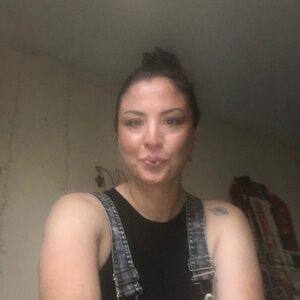 Meet your Posher, Monica